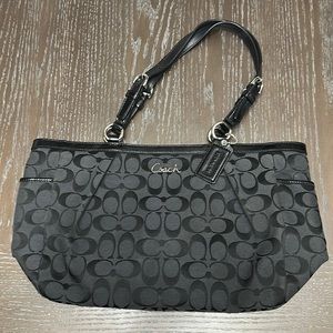 Coach gallery purse